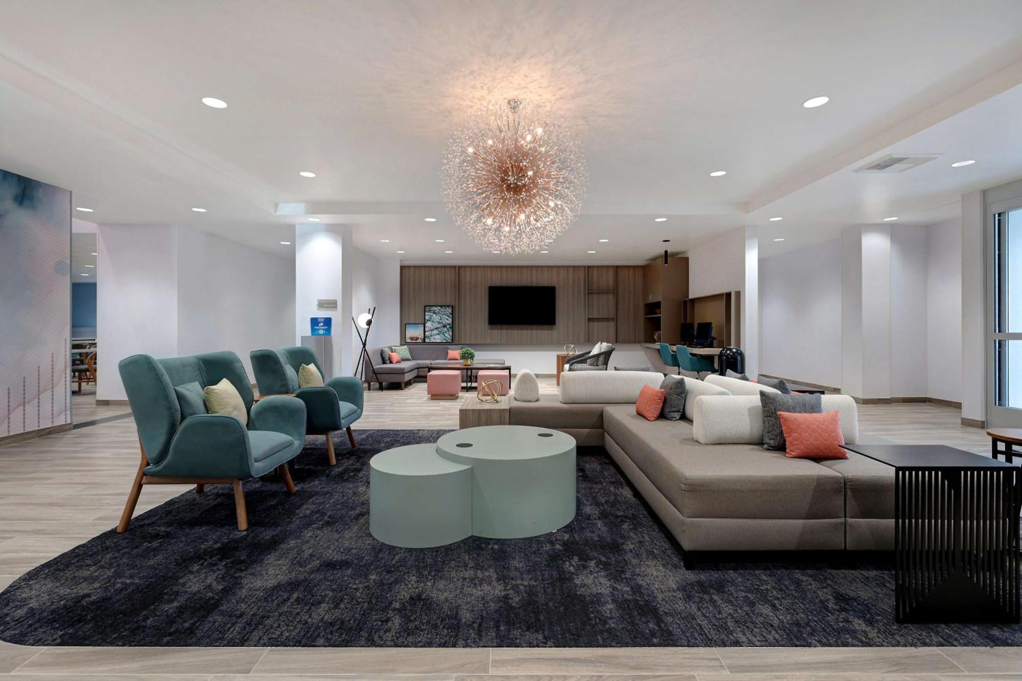 Hotel Homewood By Hilton Santa Clarita/valencia, Ca 3*